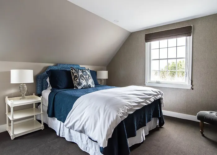 Russell House Bed And Breakfast